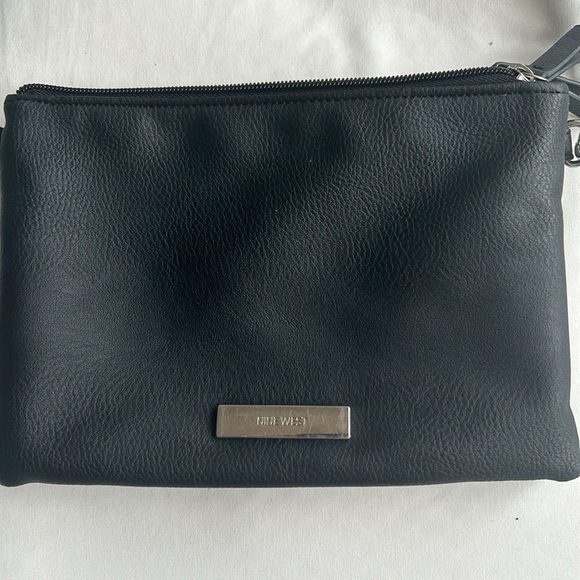 Crossbody - Picture 2 of 3